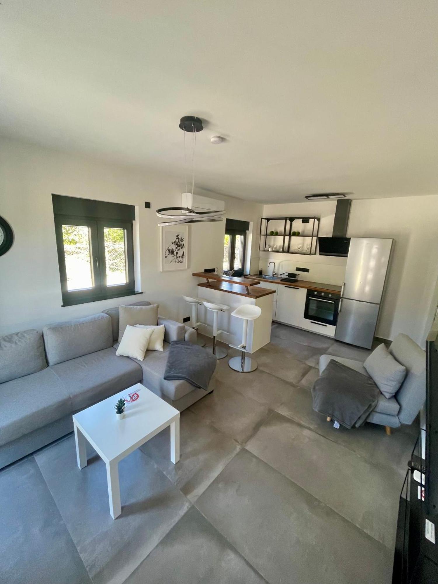 מדולין Enna Apartment C Perfect Location מראה חיצוני תמונה